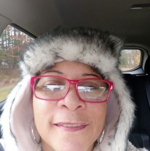 Meet your Posher, Sharon